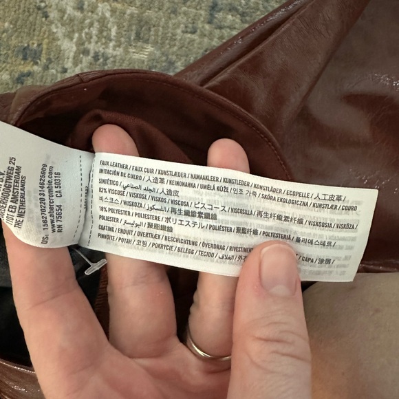 Brown Abercrombie and Fitch 90s straight leather pants - Picture 11 of 12